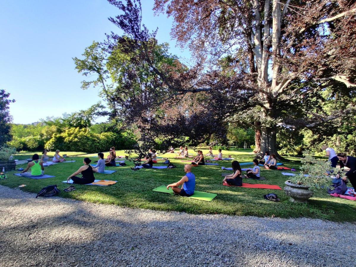 Dandelion & Park Villa Guardia
