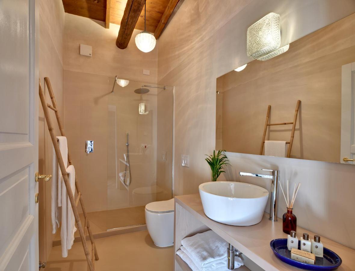 Dandelion & Park 4* Villa Guardia